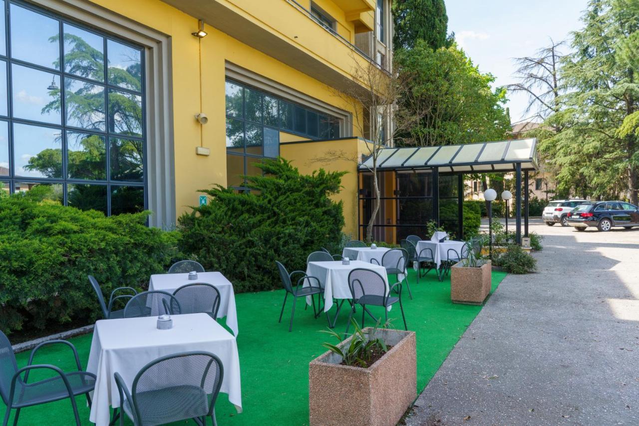 Hotel Cristallo Di La Rosetta Srl 4*